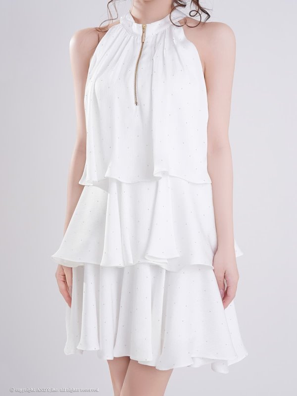 ホワイト　モデル：める　着用サイズ：Sサイズ