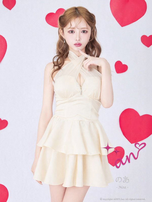 アイボリー　モデル：のあ　着用サイズ：Sサイズ