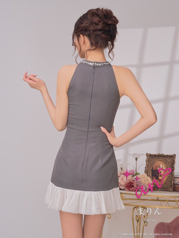 グレーxホワイト　モデル：まりん　身長：164cm　着用サイズ：Sサイズ