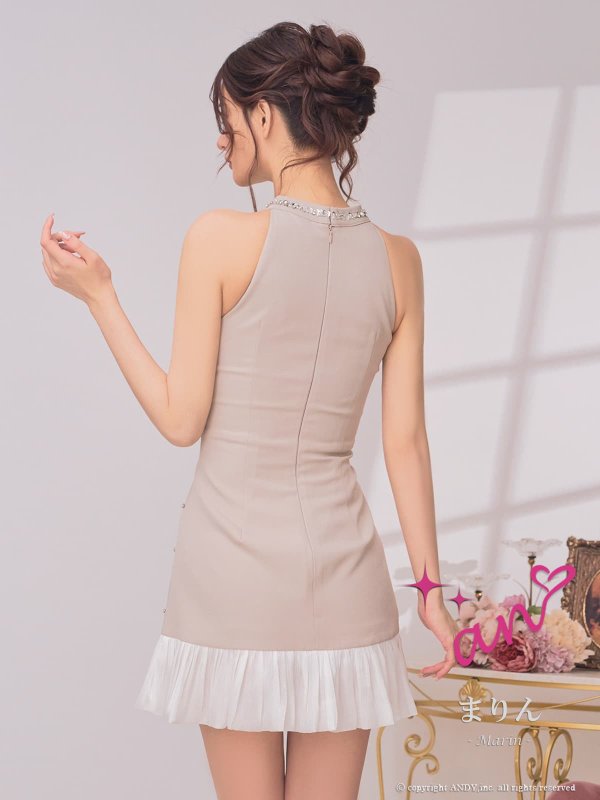 ベージュxホワイト　モデル：まりん　身長：164cm　着用サイズ：Sサイズ