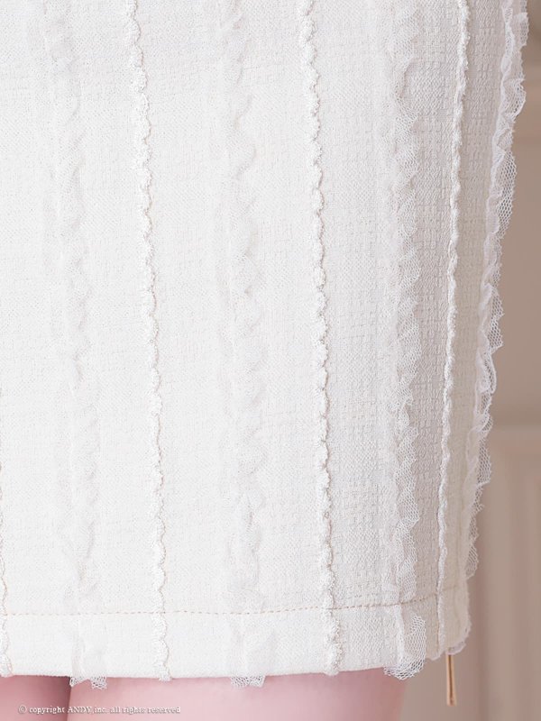 アイボリー モデル：ももか　身長：156cm　着用サイズ：Sサイズ