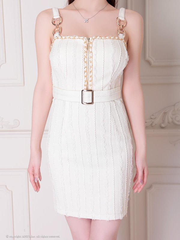 アイボリー モデル：ももか　身長：156cm　着用サイズ：Sサイズ