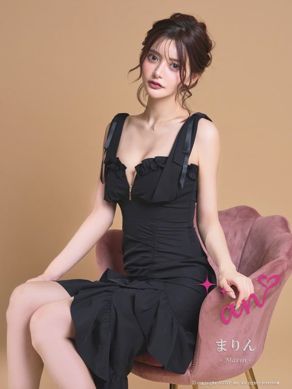 ブラック　モデル：まりん　身長：164cm　着用サイズ：Sサイズ