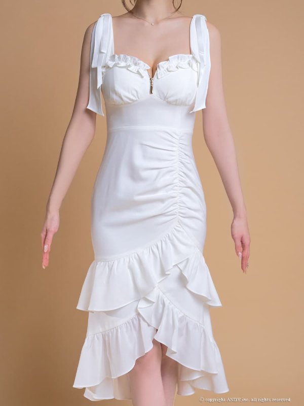 ホワイト　モデル：まりん　身長：164cm　着用サイズ：Sサイズ