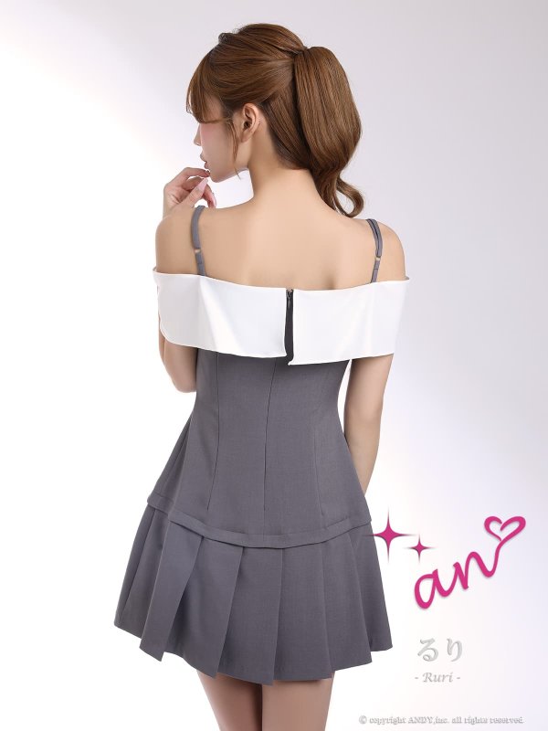 グレーxホワイト モデル：るりぴ　身長：165cm　着用サイズ：Sサイズ