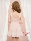 ピンクベージュxホワイト モデル：のあ　着用サイズ：Sサイズ