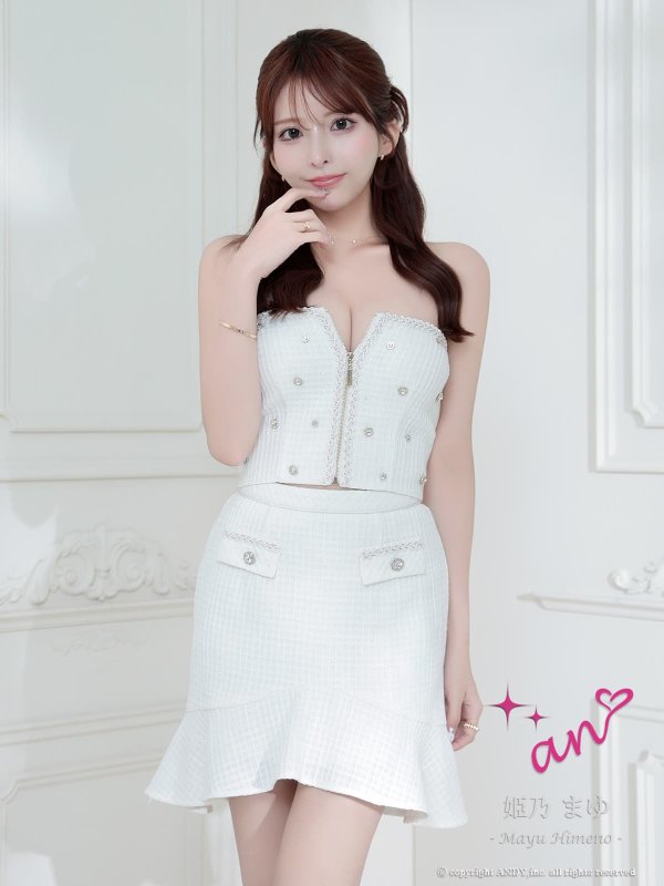 ホワイト　モデル：姫乃まゆ　身長：153cm　着用サイズ：Sサイズ