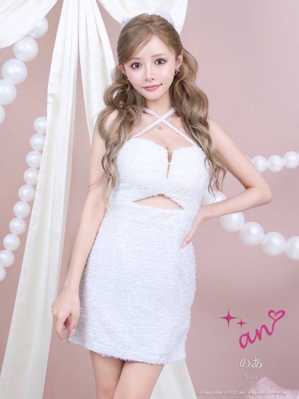 ホワイト　モデル：のあ　身長：148cm　着用サイズ：Sサイズ