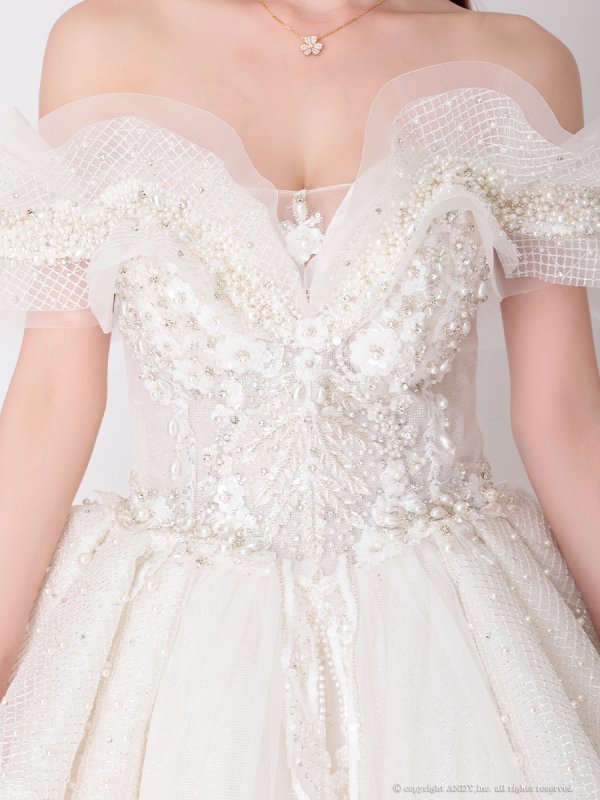 ホワイト モデル：ゆめ　身長：160cm　着用サイズ：S(XS〜M)サイズ