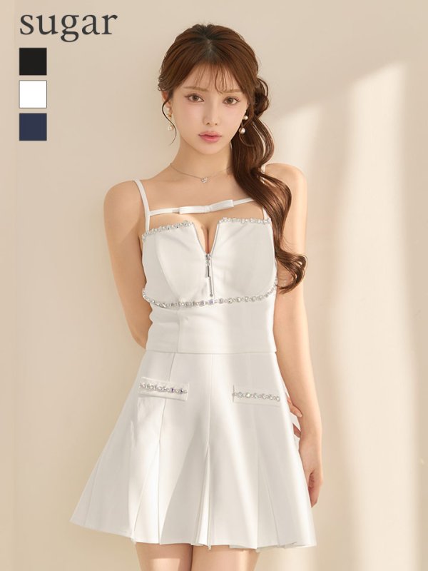 ホワイト モデル：ももか　身長：156cm　着用サイズ：Sサイズ