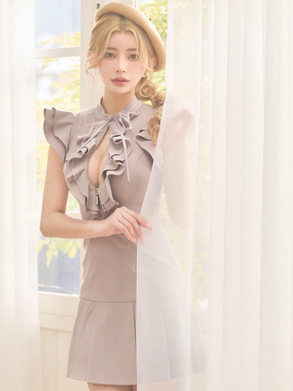 ベージュ モデル：ふぶき　身長：161cm　着用サイズ：Sサイズ