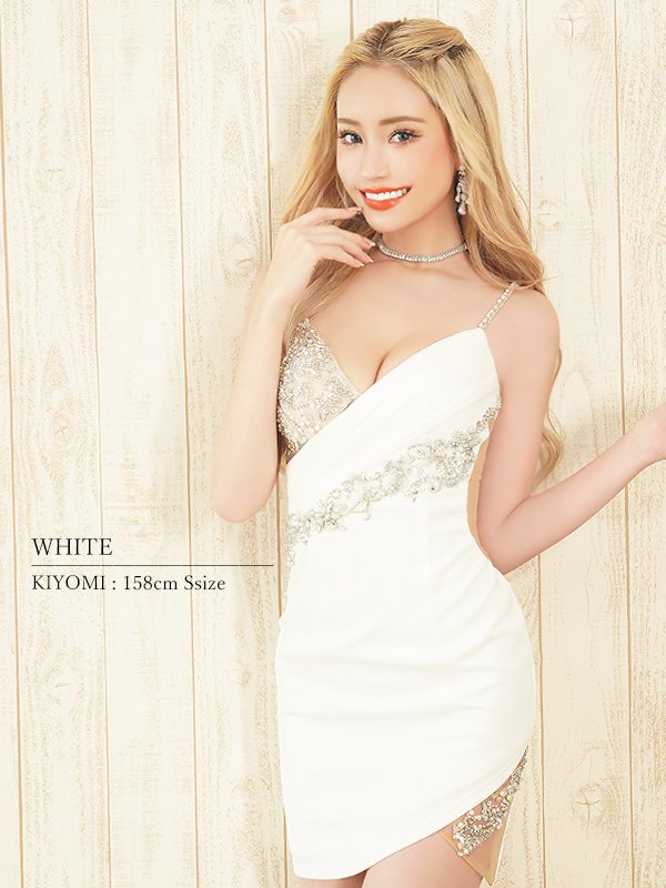 ホワイト モデル：きよみ　身長：158cm　着用サイズ：Sサイズ