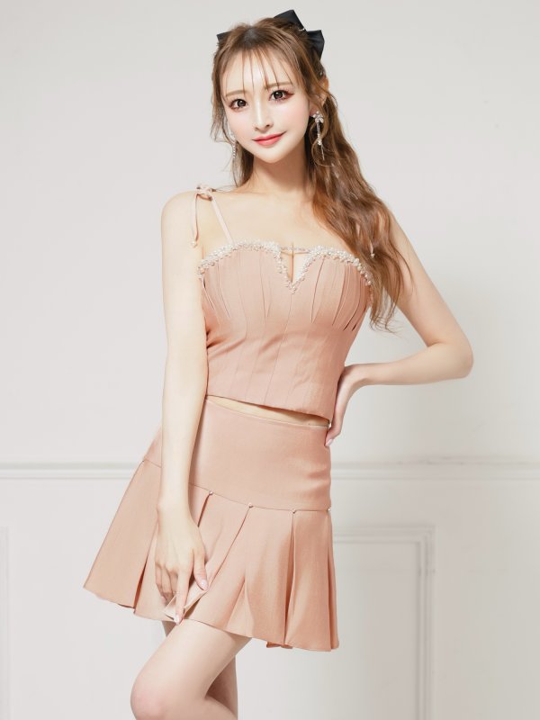 ピンクベージュ　モデル：楓　身長：161cm　着用サイズ：Sサイズ