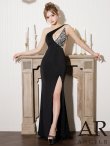 ブラック　モデル：葉月芽生　身長：157cm　着用サイズ：Sサイズ