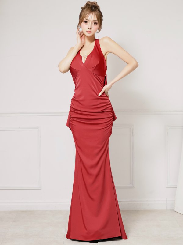 レッド　モデル：きよみ　身長：158cm　着用サイズ：Sサイズ