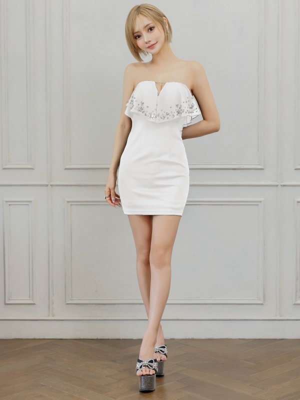 ホワイト モデル：葉月芽生　身長：157cm　着用サイズ：Sサイズ