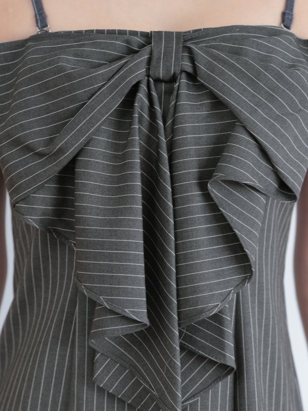 グレー　モデル：るりぴ　身長：165cm　着用サイズ：Sサイズ