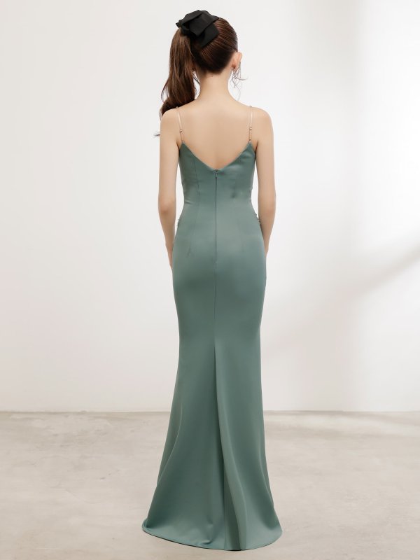 グリーン　モデル：りり　身長：159.8cm　着用サイズ：Sサイズ