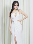 ホワイト モデル：みゆ　身長：156cm　着用サイズ：Sサイズ