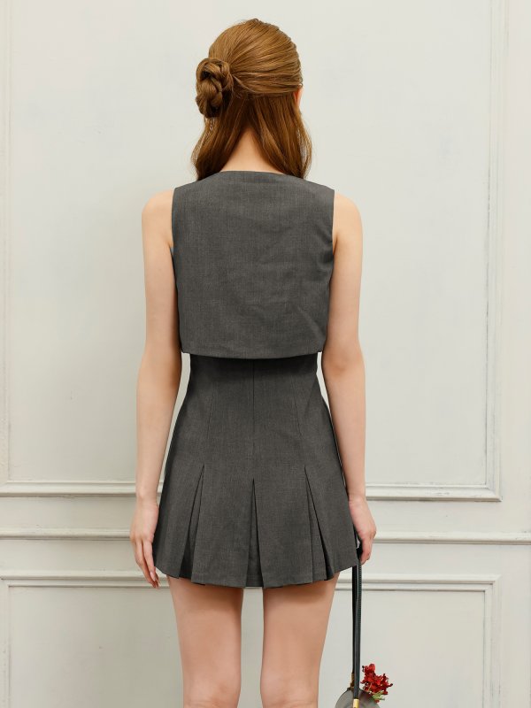 グレー モデル:るりぴ 身長:165cm 着用サイズ:Sサイズ