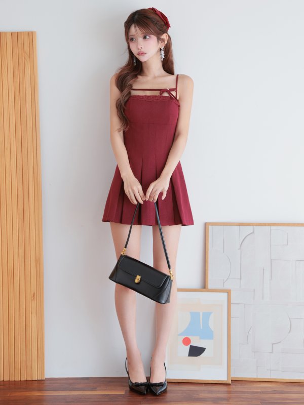 レッド　モデル：まりん　身長：164cm　着用サイズ：Sサイズ