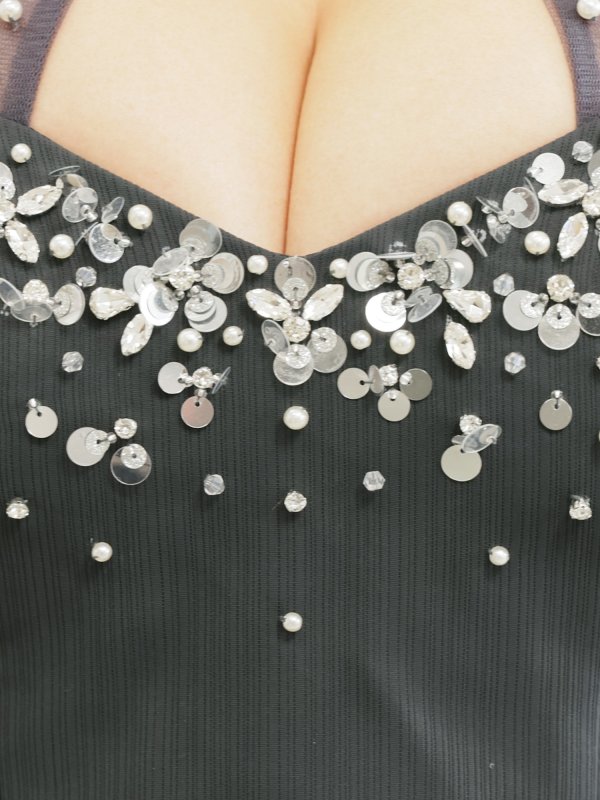 ダークグレー　モデル：葉月芽生　身長：157cm　着用サイズ：Sサイズ