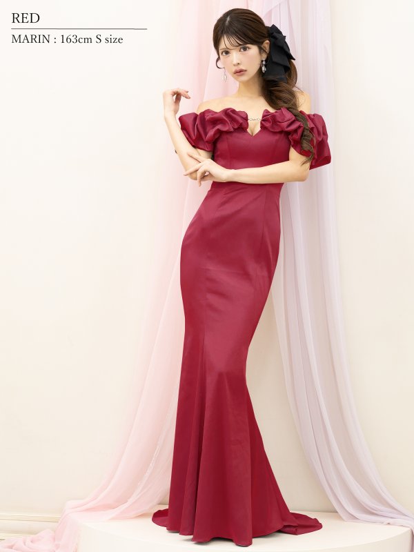 レッド モデル：まりん　身長：164cm　着用サイズ：Sサイズ