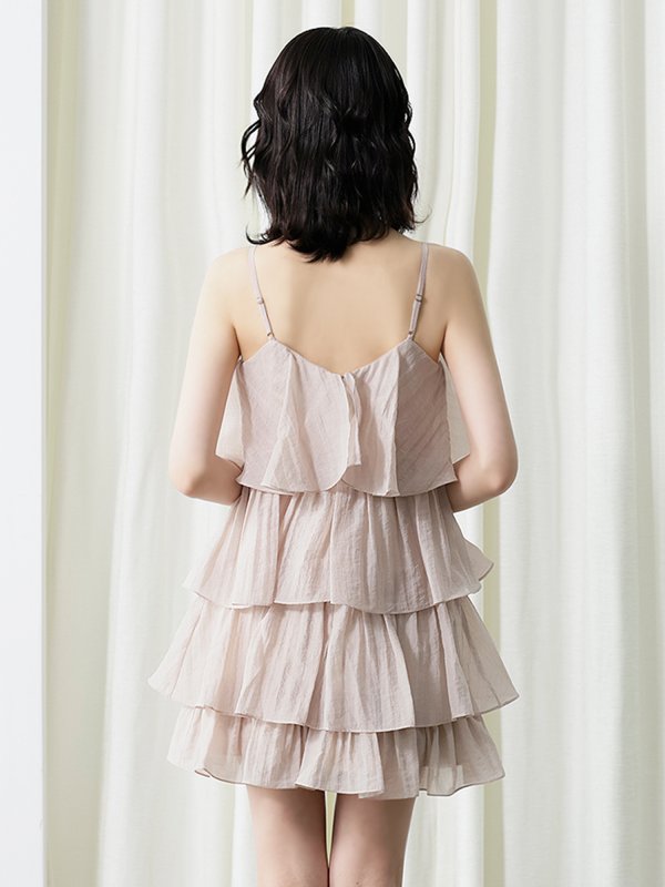 ベージュ　モデル：南柚子　身長：163cm　着用サイズ：Sサイズ