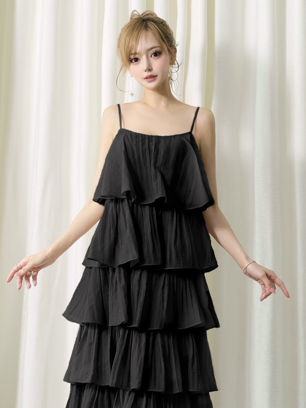 ブラック　モデル：葉月芽生　身長：157cm　着用サイズ：Sサイズ