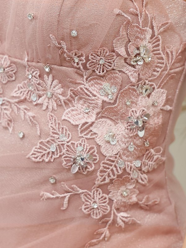 ピンク モデル：ひより　身長：152cm　着用サイズ：Sサイズ