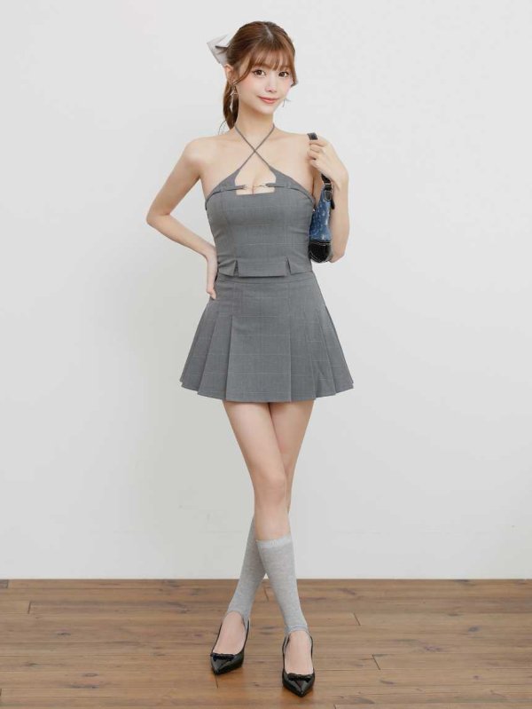 グレー　モデル：りこ　身長：167cm　着用サイズ：Sサイズ