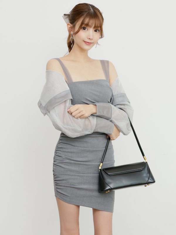 グレー モデル：りこ　身長：167cm　着用サイズ：Sサイズ