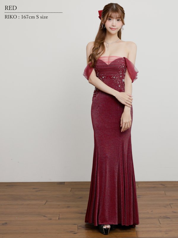 レッド モデル：りこ　身長：167cm　着用サイズ：Sサイズ