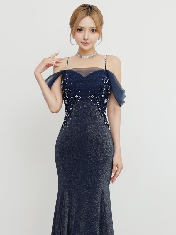 ネイビー モデル：葉月芽生　身長：157cm　着用サイズ：Sサイズ