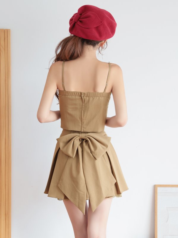 ベージュ モデル：まりん　身長：164cm　着用サイズ：Sサイズ