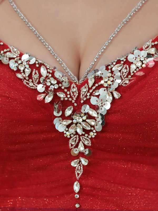 レッド　モデル：るりぴ　身長：165cm　着用サイズ：Sサイズ