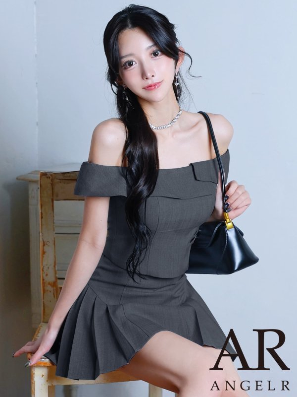 ダークグレー　モデル：ゆいぴす　身長：170cm　着用サイズ：Sサイズ