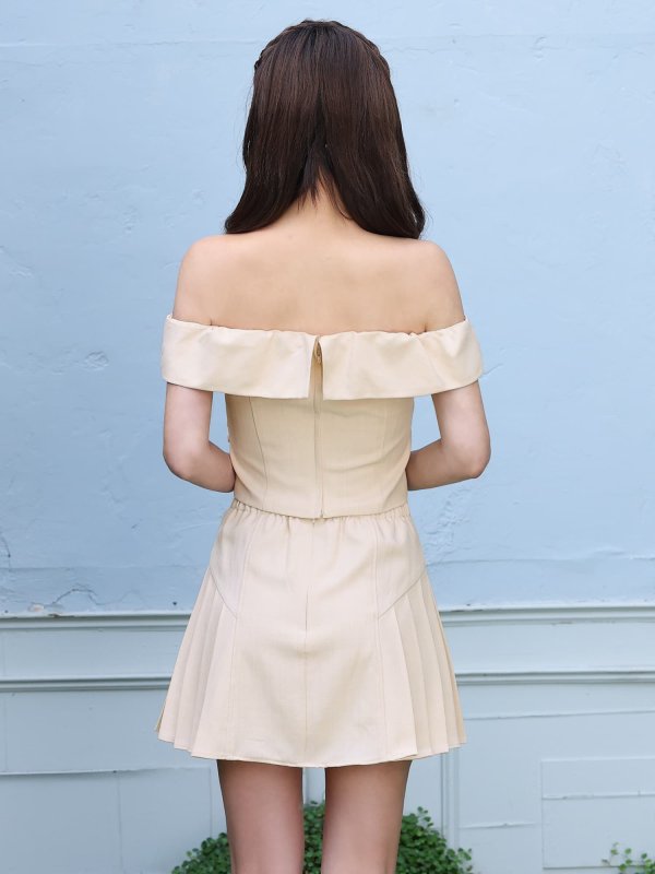 アイボリー　モデル：葉月芽生　身長：157cm　着用サイズ：Sサイズ