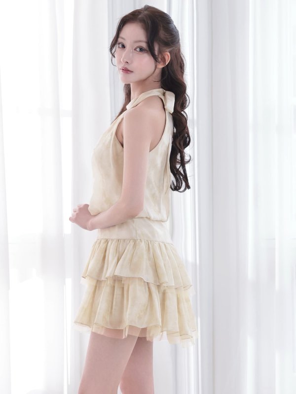 ベージュ モデル：ミレイ　身長：156cm　着用サイズ：Sサイズ