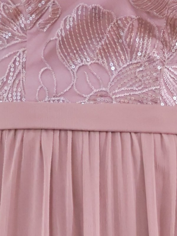 ピンク　モデル：ゆいぴす　身長：170cm　サイズ：Sサイズ