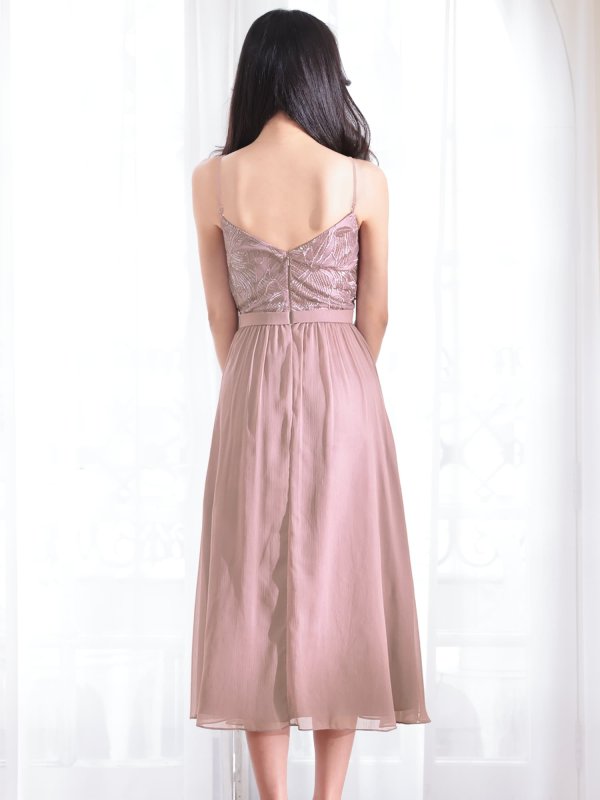 ピンク　モデル：ゆいぴす　身長：170cm　サイズ：Sサイズ