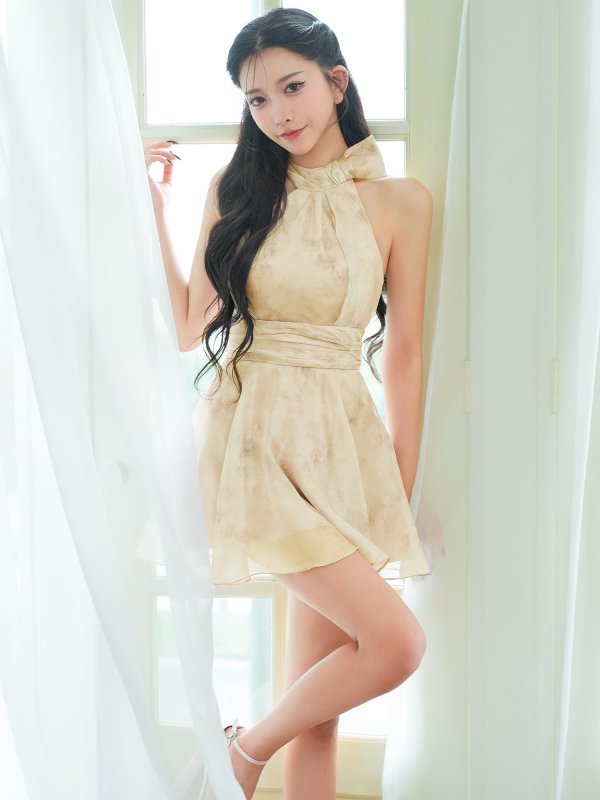 ベージュ　モデル：ゆいぴす　身長：170cm　着用サイズ：Sサイズ