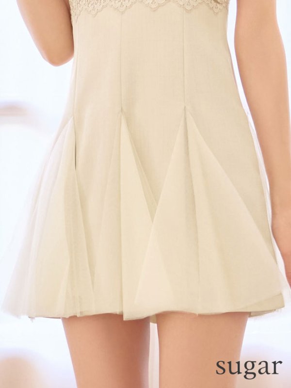 ベージュ　モデル：るりぴ　身長：165cm　着用サイズ：Sサイズ