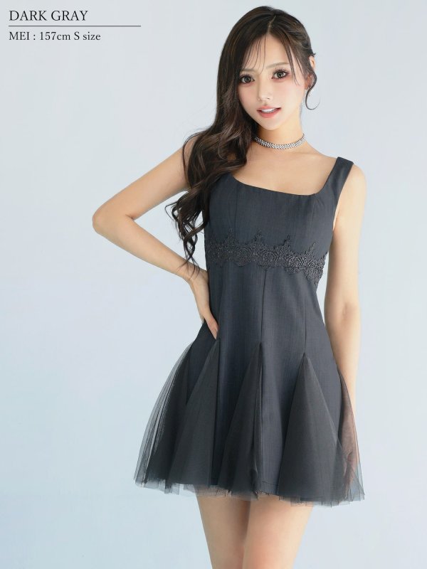 ブラック　モデル：葉月芽生　身長：157cm　着用サイズ：Sサイズ