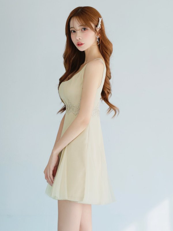 ベージュ　モデル：るりぴ　身長：165cm　着用サイズ：Sサイズ