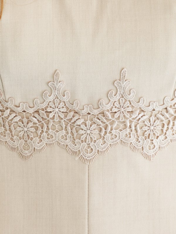 ベージュ　モデル：るりぴ　身長：165cm　着用サイズ：Sサイズ