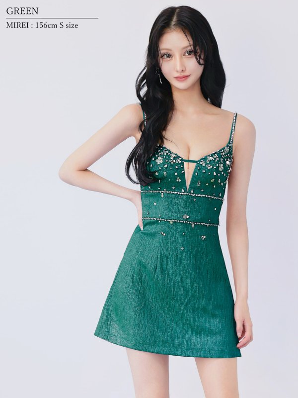グリーン　モデル：ミレイ　身長：156cm　着用サイズ：Sサイズ