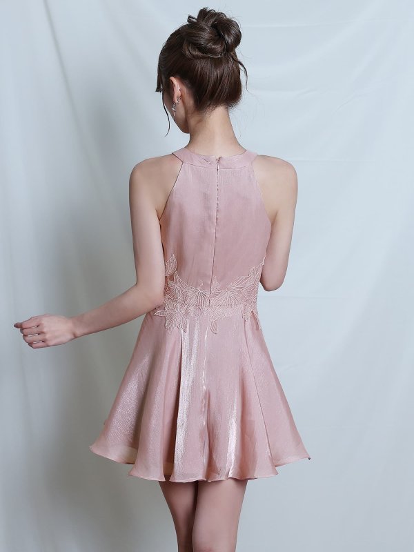 ピンク　モデル：るりぴ　身長：165cm　着用サイズ：Sサイズ