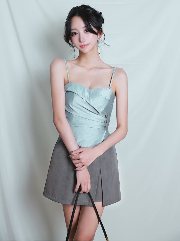 サックス×グレー モデル：ゆいぴす　身長：170cm　着用サイズ：Sサイズ