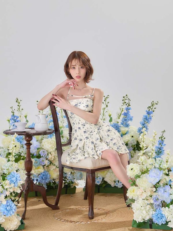 ブルー モデル：天海りこ　身長：156cm　着用サイズ：Sサイズ